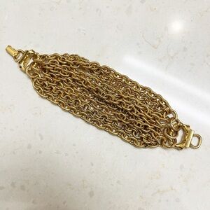 Elegant Gold Chain Bracelet
